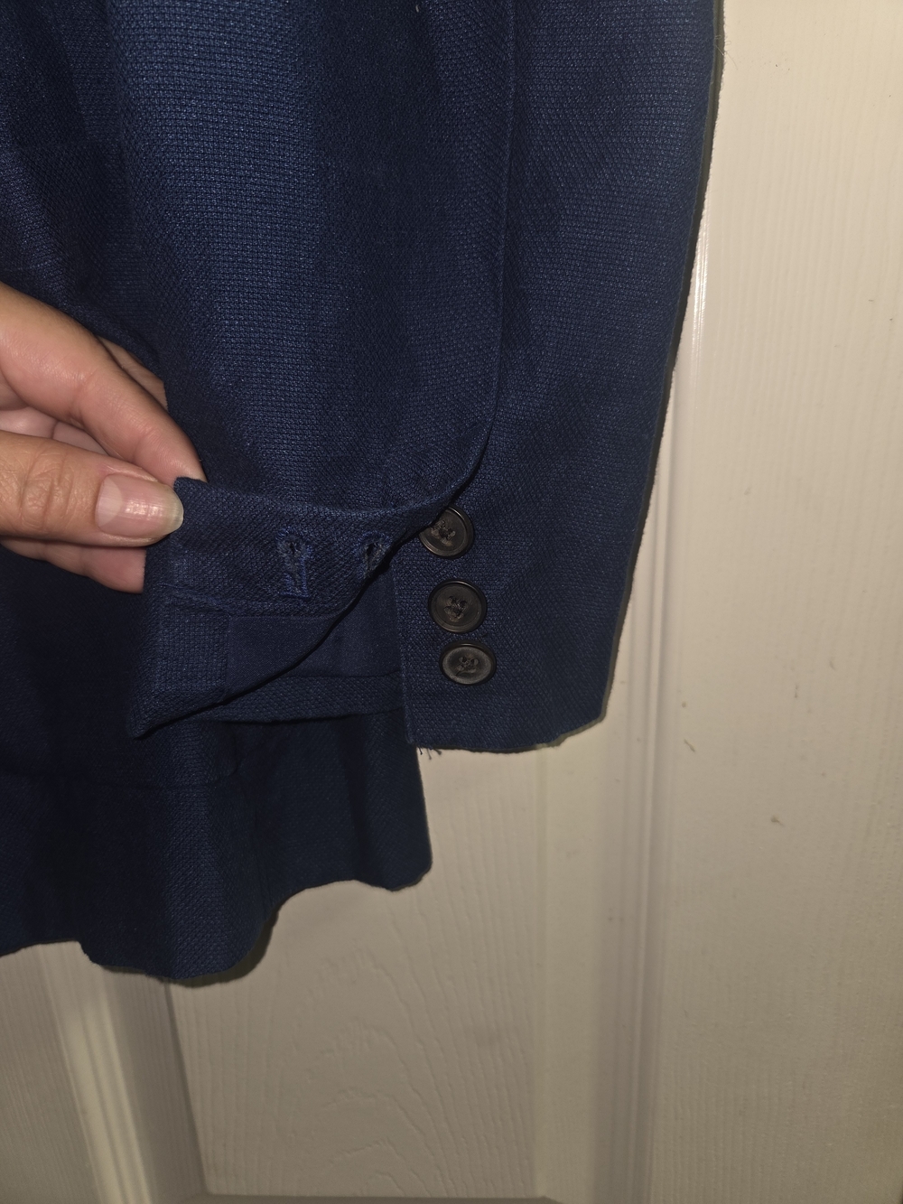 Single-Button Blazer - Picture 7 of 8